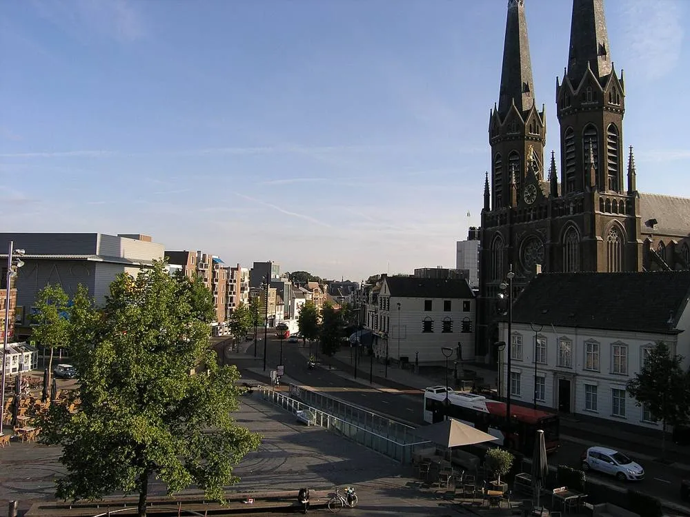 Tilburg: St. Josephkerk or Heuvelkerk, Tilburg